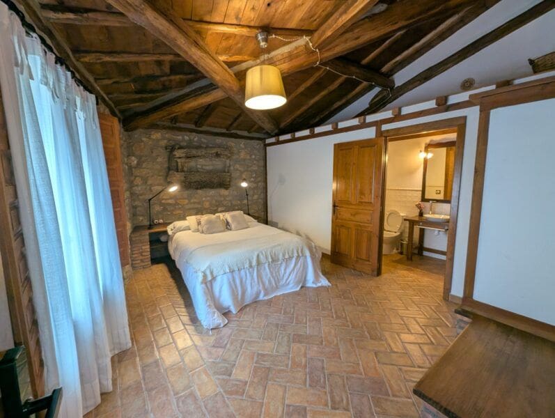 posada-del-pelaire-camera-1-3